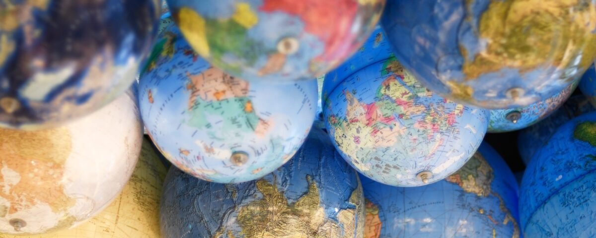 decor globes earth world peace united nations blue vintage antiques travel