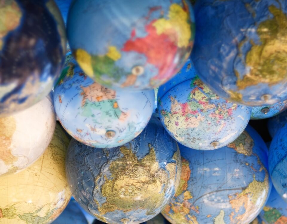 decor globes earth world peace united nations blue vintage antiques travel